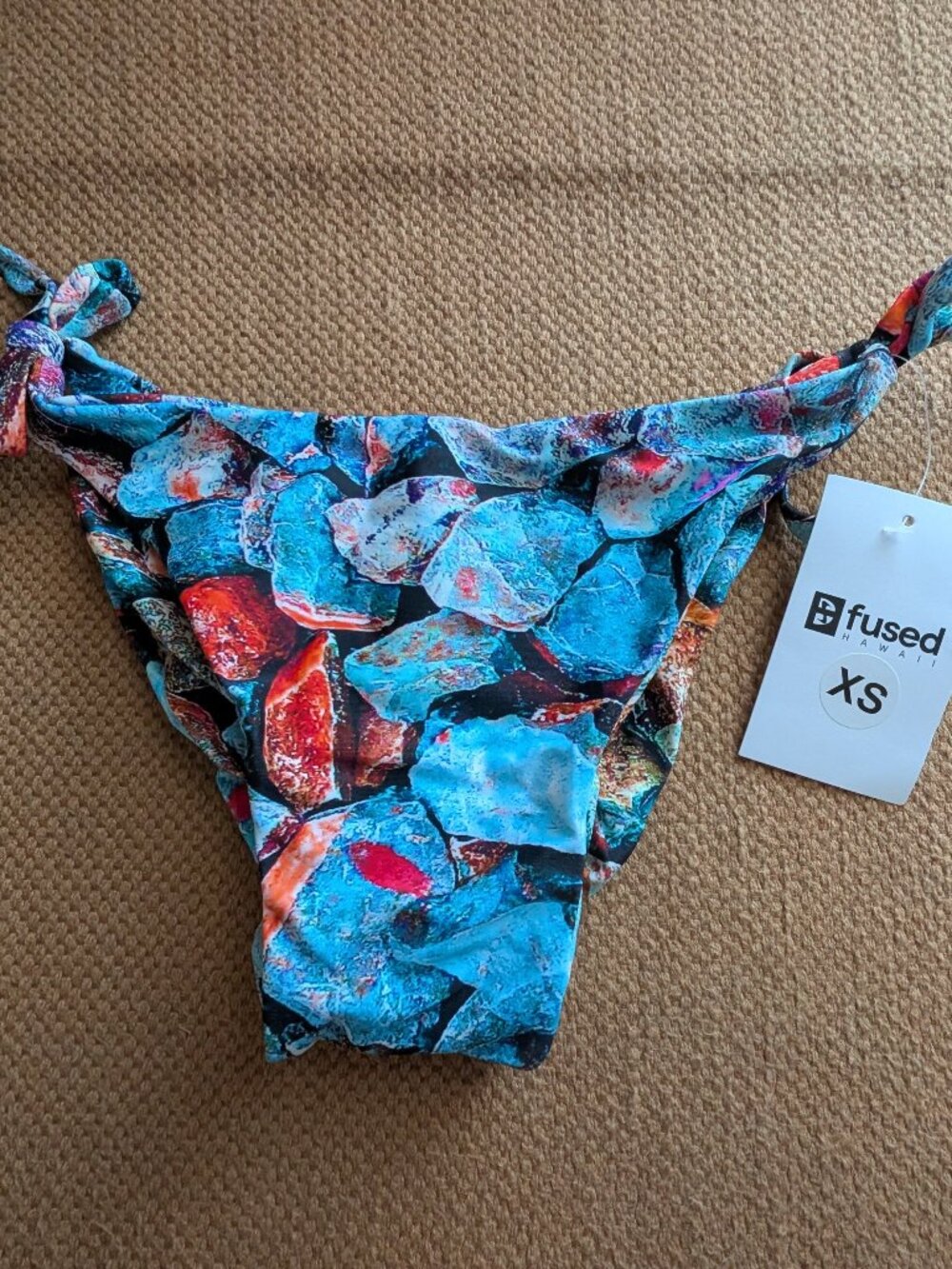 Brand new tagged Fused Hawaii Aloha Bottom "Be A Little Boulder" XS